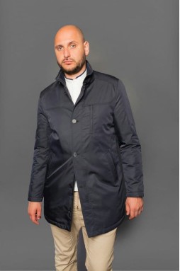 Удлиненная мужская куртка темно - синего цвета