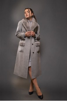 Стильное пальто серого цвета